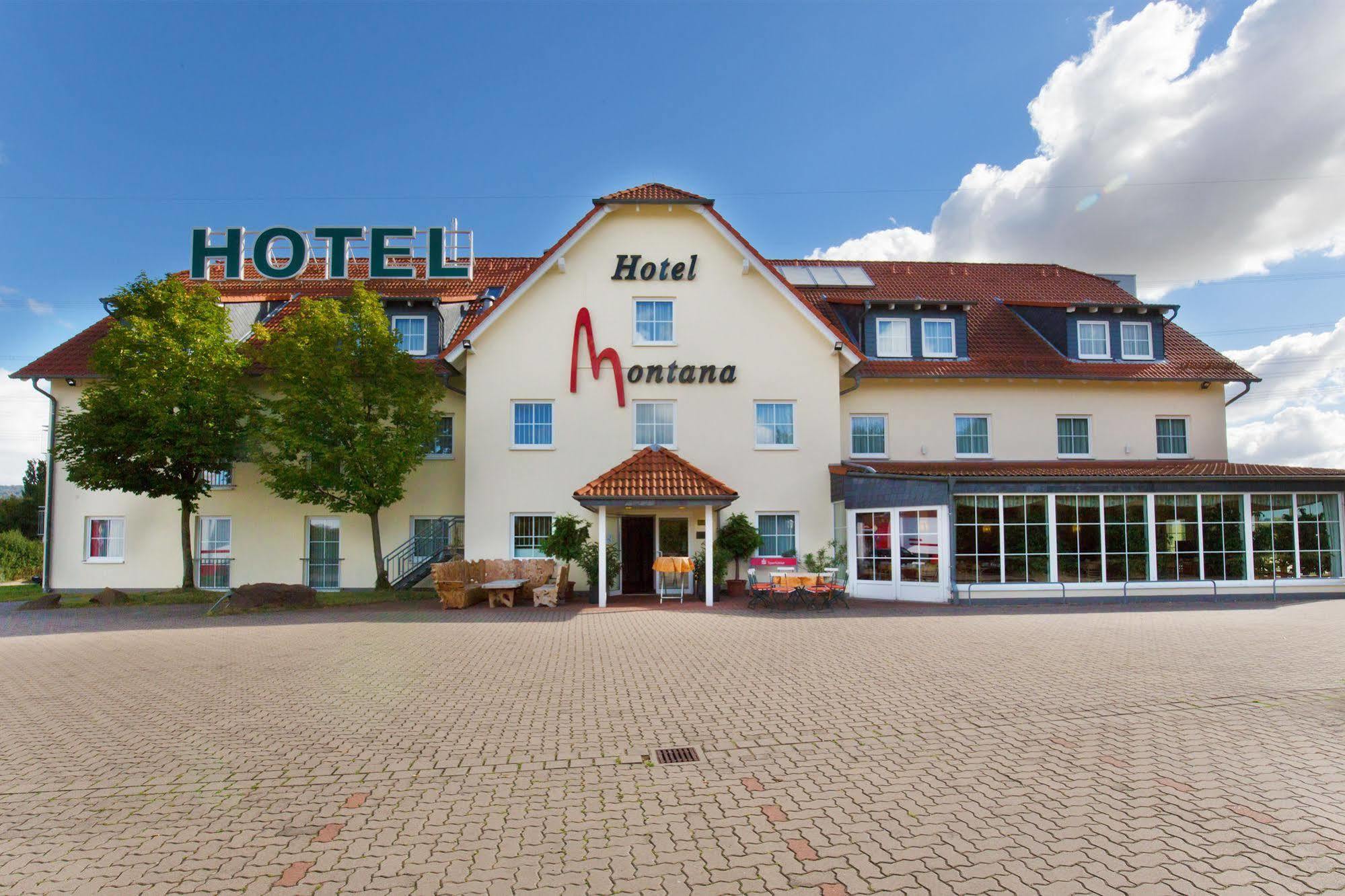 Hotel Montana Lauenau Exterior foto